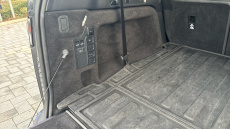 Land Rover Discovery 3.0 D300 Dynamic HSE 5dr Auto Diesel Station Wagon